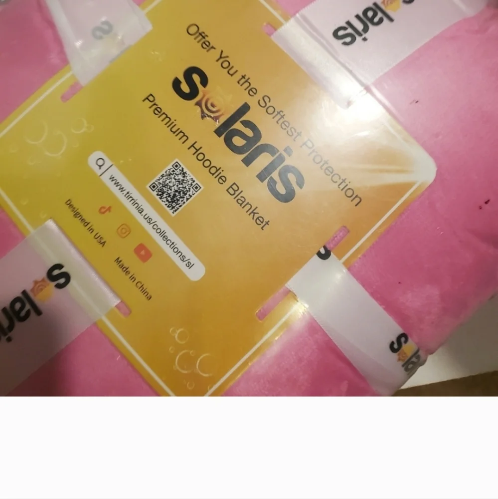 New Pink Hooded Blanket - Picture 8 of 8